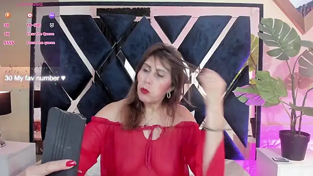 eva loreti online show from September 12, 2025, 3:28 am