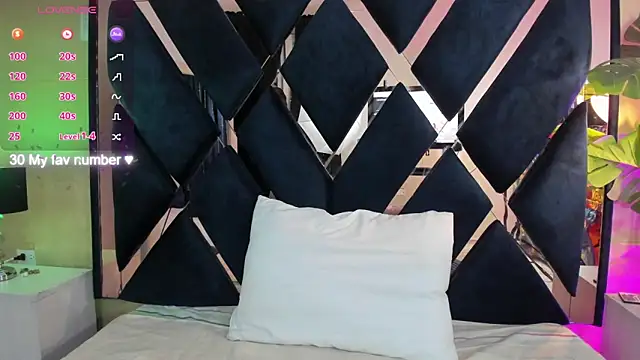 eva loreti online show from October 3, 2025, 3:52 am