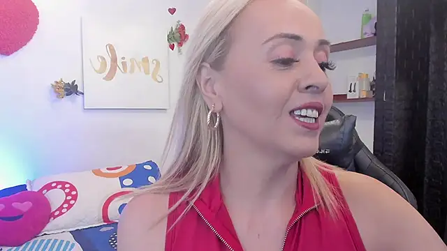 Snapshot of maylin_yung chatting on February 27, 2025, 12:01 pm maylin yung online show from February 27, 2025, 12:01 pm