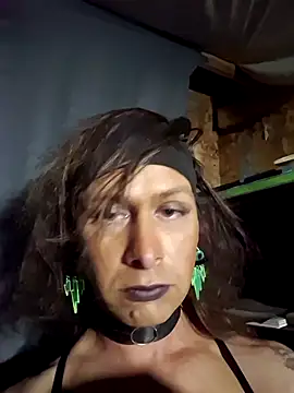 cdressupdiva online show from May 8, 2026, 5:00 am