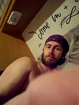 cdressupdiva online show from November 4, 2025, 3:10 am