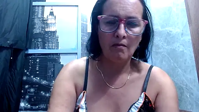 Nastylatinaxxx online show from November 21, 2025, 11:48 pm