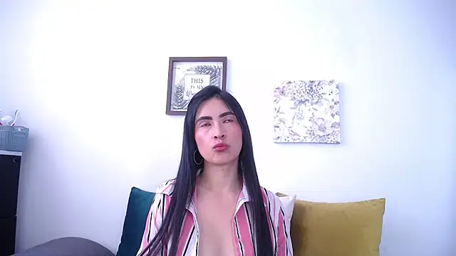 Snapshot of JainaRogers chatting on April 4, 2026, 5:52 pm JainaRogers online show from April 4, 2026, 5:52 pm