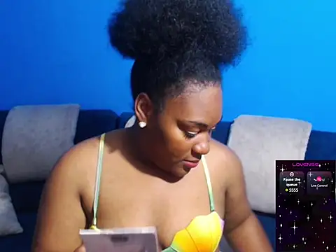 Snapshot of the_pearl199 chatting on November 27, 2025, 3:40 am the pearl199 online show from November 27, 2025, 3:40 am