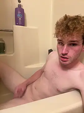 CreamyAustin online show from October 14, 2025, 9:47 pm