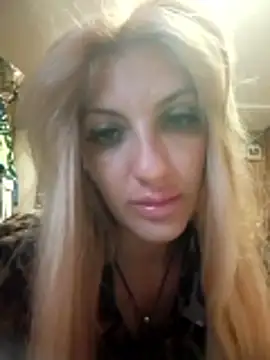 RileyLanna online show from June 16, 2026, 3:28 am