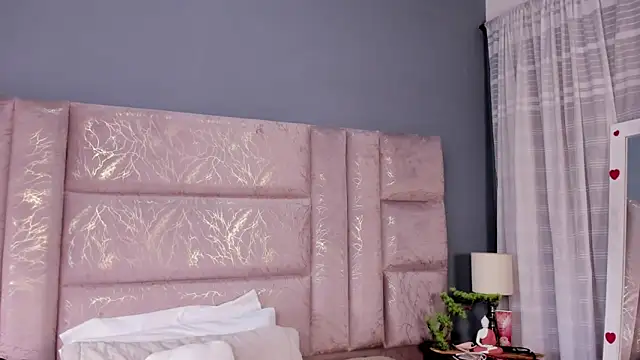 AnnieNasty online show from November 8, 2025, 12:09 pm