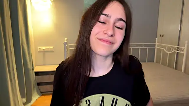 AliceKolltt online show from July 15, 2026, 10:06 pm