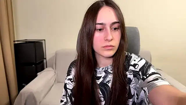 AliceKolltt online show from June 7, 2026, 9:53 pm