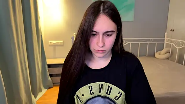AliceKolltt online show from June 27, 2026, 8:26 pm
