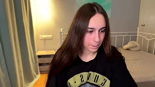 AliceKolltt online show from June 29, 2026, 8:41 pm