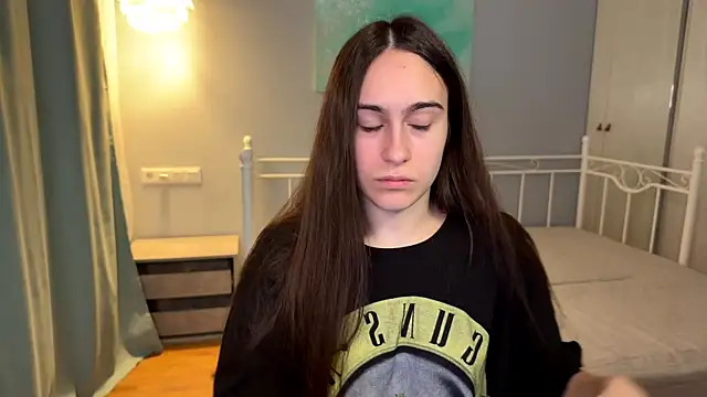 AliceKolltt online show from July 17, 2026, 2:20 am