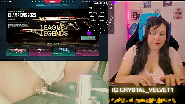 crystal7u7 online show from September 15, 2025, 8:42 pm