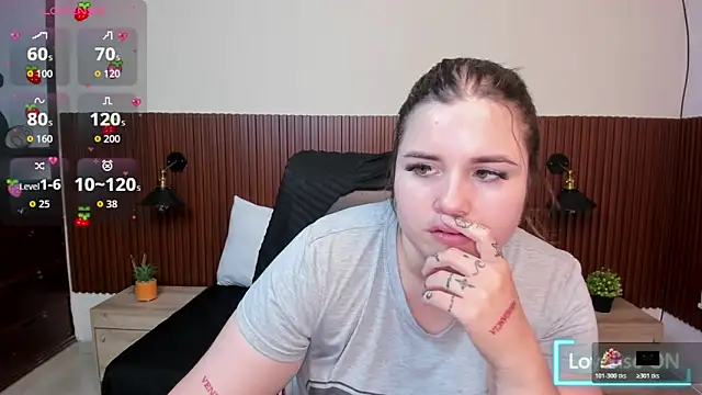 Aabby lee online show from October 20, 2025, 7:14 pm