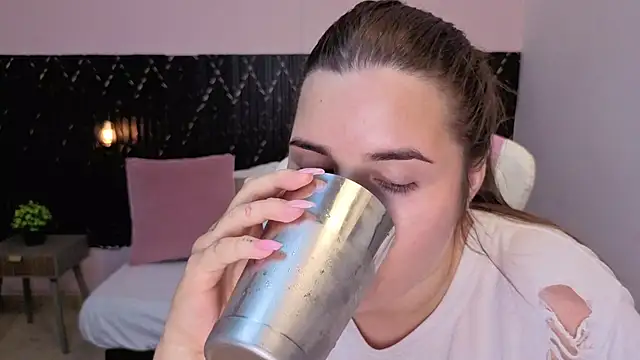 Aabby lee online show from April 13, 2026, 7:18 pm