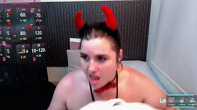 Aabby lee online show from October 31, 2025, 7:10 pm