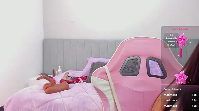 katia bigboobs1 online show from January 24, 2025, 5:11 pm