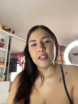 manuela star online show from May 17, 2026, 1:11 pm