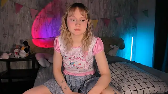 MariaMango online show from March 11, 2025, 7:36 pm