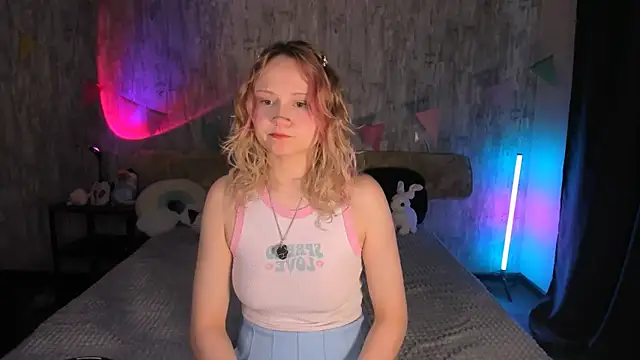 MariaMango online show from February 25, 2025, 1:53 pm