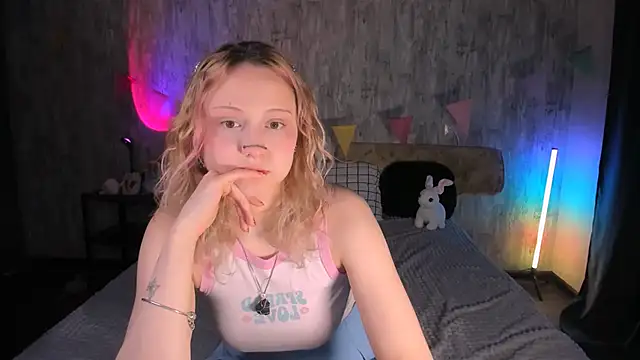 MariaMango online show from February 25, 2025, 4:57 pm