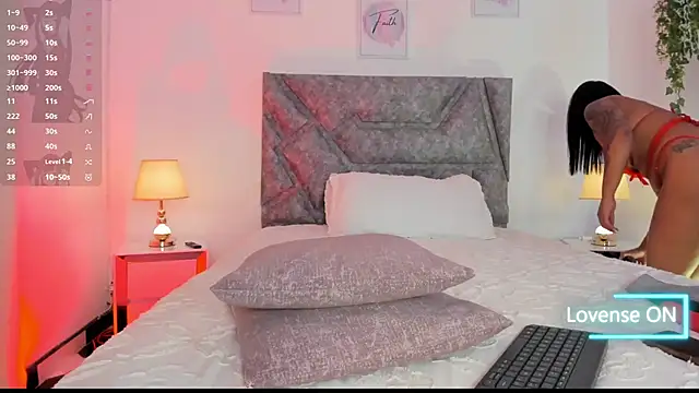 emilycat 777 online show from November 14, 2025, 5:44 am