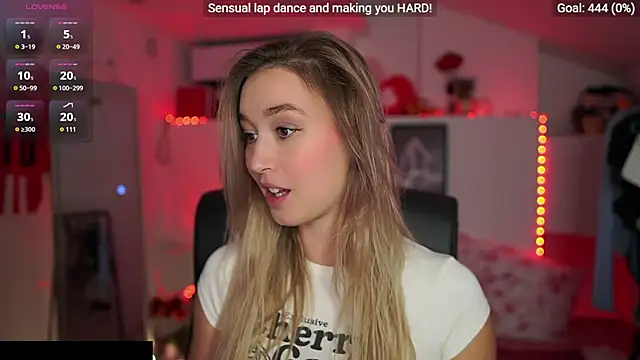 Alexis   Texas online show from October 21, 2025, 1:32 pm