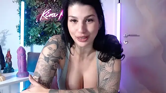 KiraKane1 online show from October 10, 2025, 4:02 am