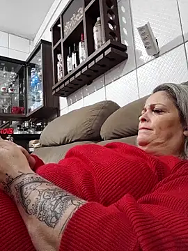 marcialoira online show from October 9, 2025, 11:05 pm