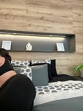 Amelia Rouse online show from January 24, 2025, 11:23 pm