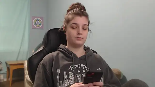 TreeJeanne online show from March 11, 2025, 8:09 pm