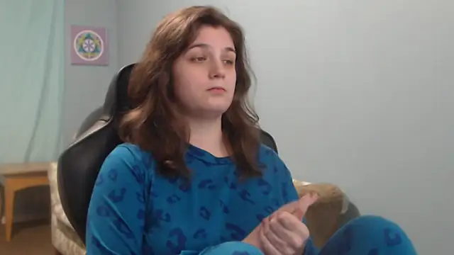 TreeJeanne online show from March 11, 2025, 2:42 am