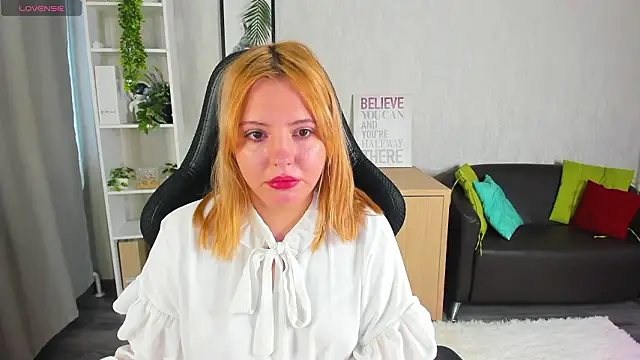 Snapshot of Stacy_Luv chatting on February 14, 2026, 9:09 am Stacy Luv online show from February 14, 2026, 9:09 am