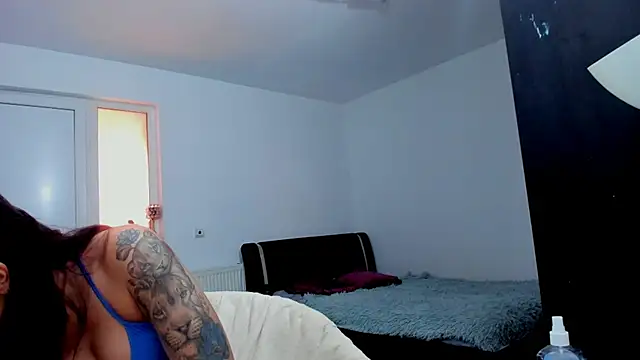 ElsaBby online show from March 19, 2026, 10:04 am