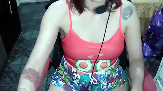 ManuEscarlate13 online show from October 1, 2025, 5:12 am