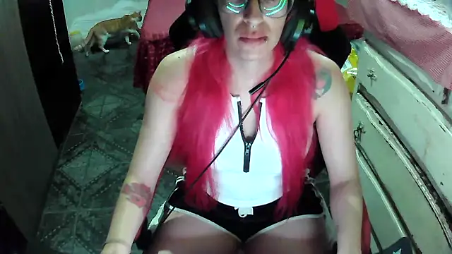 ManuEscarlate13 online show from February 11, 2025, 9:09 am