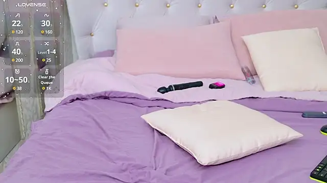 Snapshot of Damn_Bae_ chatting on March 12, 2025, 7:24 am Damn Bae online show from March 12, 2025, 7:24 am