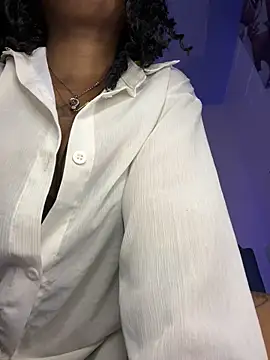 Cherrytowild online show from December 21, 2025, 8:27 am