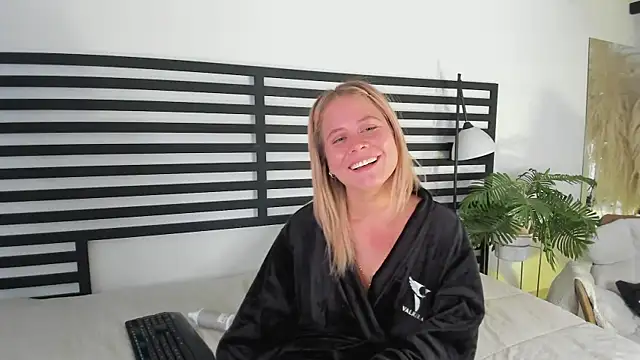 Snapshot of stefanny_ruiz_ chatting on February 12, 2025, 4:00 pm stefanny ruiz online show from February 12, 2025, 4:00 pm