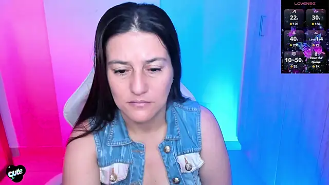 Saskyaa online show from November 4, 2025, 5:39 pm