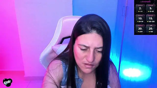 Saskyaa online show from June 4, 2026, 2:38 am