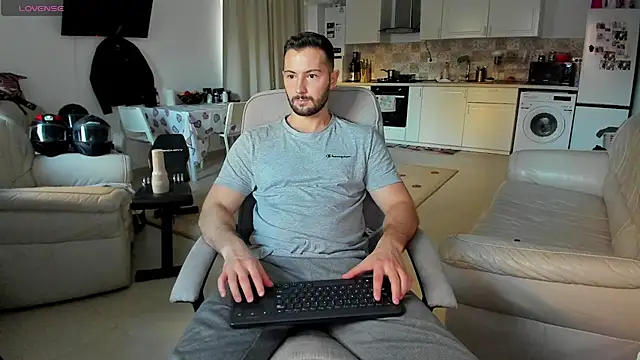 ZackFraser online show from October 23, 2025, 2:27 pm