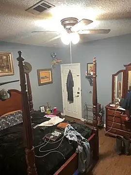 Onesieboy4daddys online show from May 17, 2026, 3:39 am