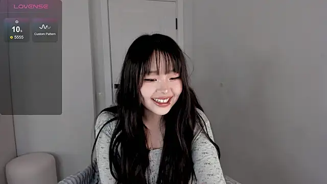 hee young11 online show from October 10, 2025, 11:38 pm