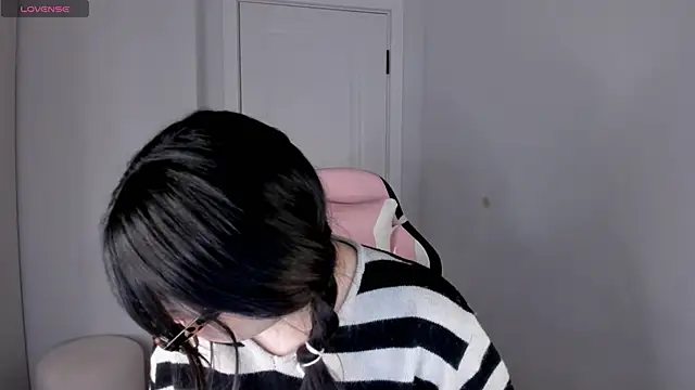 Snapshot of hee_young11 chatting on January 19, 2026, 7:23 am hee young11 online show from January 19, 2026, 7:23 am