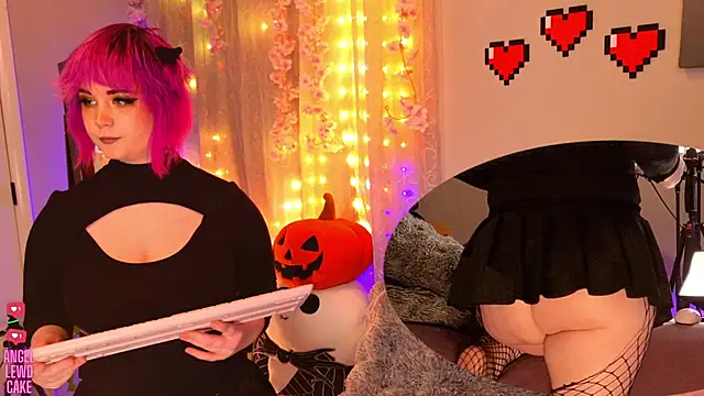 Snapshot of Angel-Lewd-Cake chatting on November 16, 2025, 12:48 am Angel-Lewd-Cake online show from November 16, 2025, 12:48 am