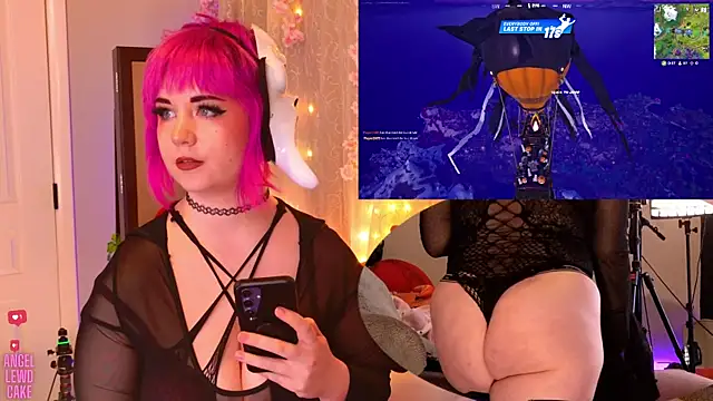 Snapshot of Angel-Lewd-Cake chatting on October 30, 2025, 10:28 pm Angel-Lewd-Cake online show from October 30, 2025, 10:28 pm