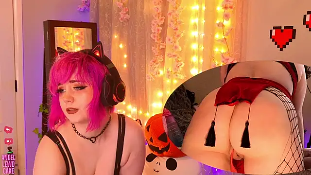 Snapshot of Angel-Lewd-Cake chatting on November 8, 2025, 5:22 am Angel-Lewd-Cake online show from November 8, 2025, 5:22 am