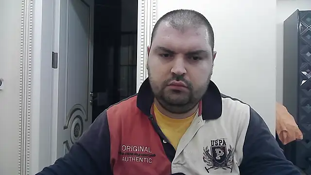 KIZLAZIMYaa online show from April 1, 2026, 6:05 pm