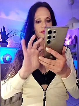 Snapshot of Luna_Kitanna chatting on March 21, 2025, 5:00 am Luna Kitanna online show from March 21, 2025, 5:00 am